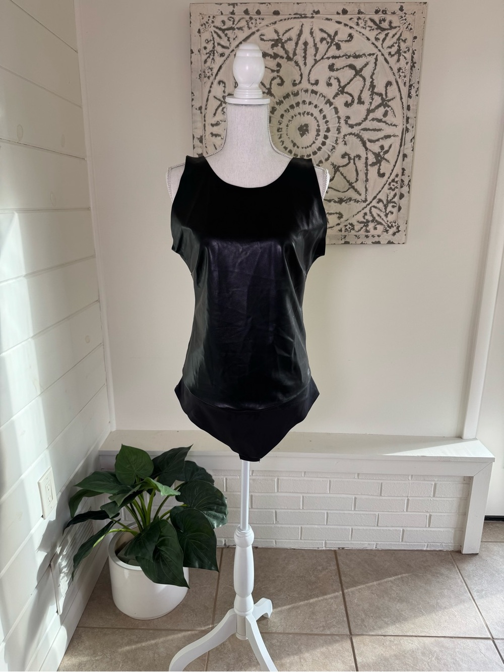 NWT Pinsy Faux Leather Bodysuit Black Size 1X Shapewear Sleeveless Scoop Neck